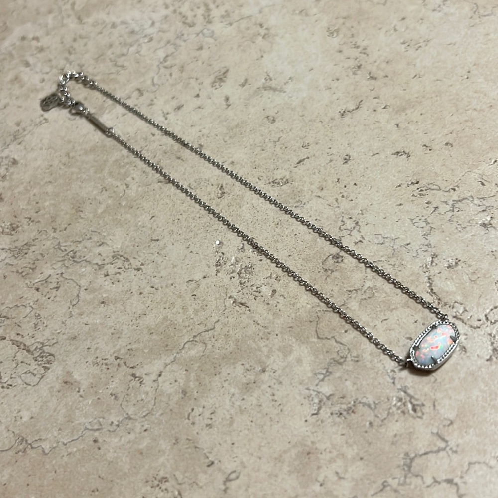 Kendra Scott pendant in white Kyocera Opal in excellent condition.